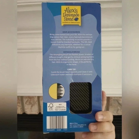 Alex's lemonade stand detangling brush lemon theme hair accessories jewelry box - Picture 3 of 3